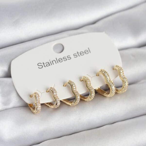 Çelik Gold Renk 6'lı Set Kalp Form Küpe