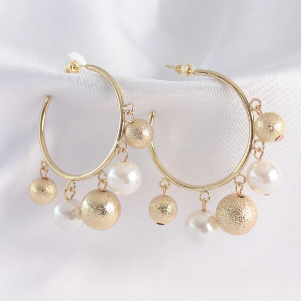 Gold Renk Topçuk Model Halka Küpe