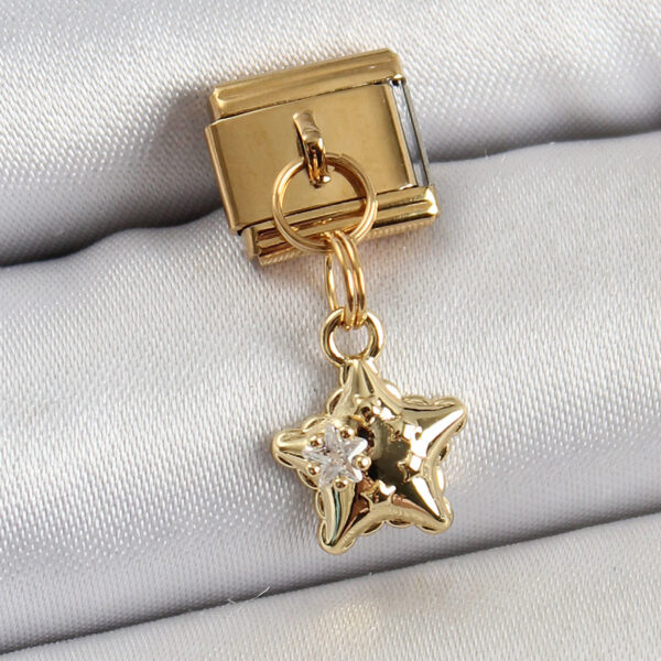 Çelik Sallantılı Zirkon Taşlı Yıldız Model Gold Renk Nomination Charm
