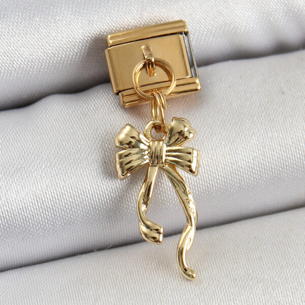 Çelik Sallantılı Uzun Fiyonk Model Gold Renk Nomination Charm