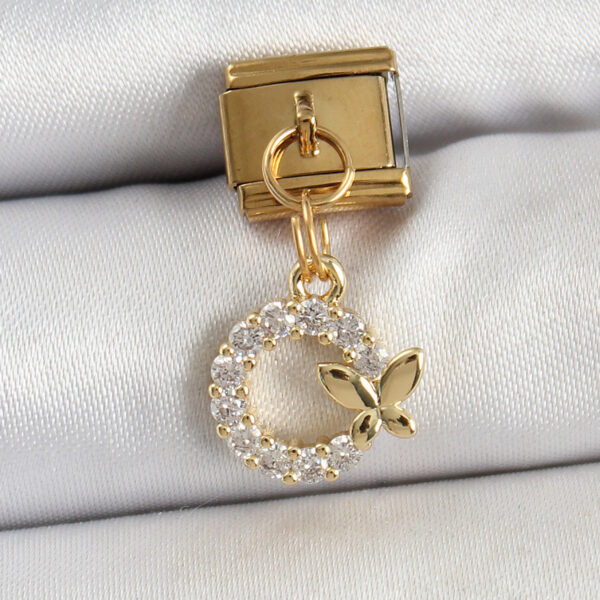 Çelik Sallantılı Zirkon Taşlı Kelebek Detaylı Halka Model Gold Renk Nomination Charm