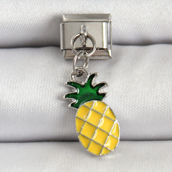 Çelik Gümüş Renk Ananas Model Nomination Charm