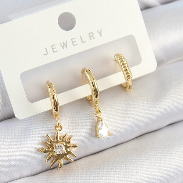 Zirkon Taşlı Güneş Model Gold Renk 3'lü Çift Küpe Set