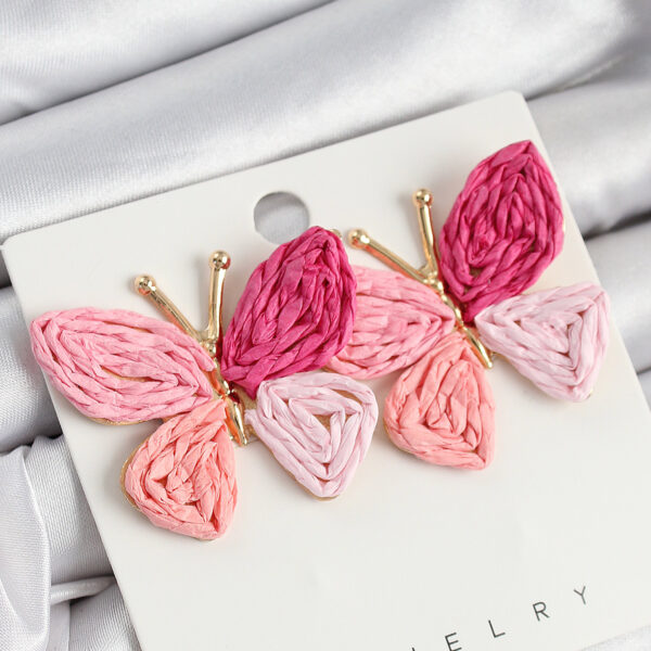 Pembe Kelebek Model Gold Renk Hasır Küpe