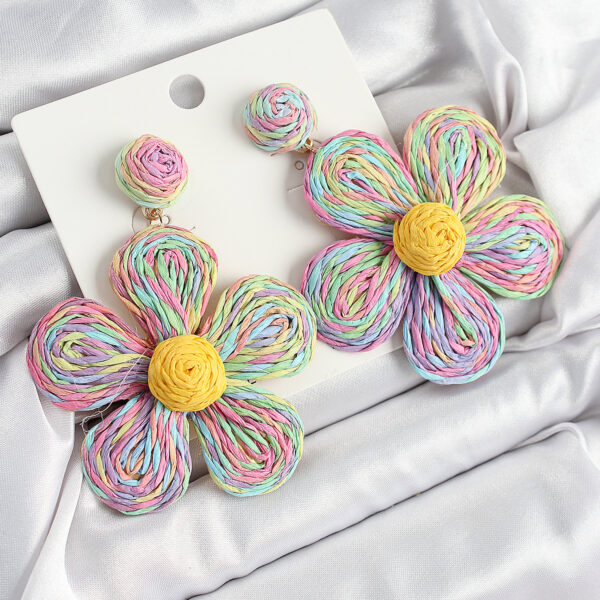 Rainbow Papatya Model Gold Renk Hasır Küpe