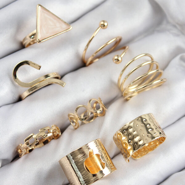 Üçgen Model Gold Renk Yüzük Kombin Set