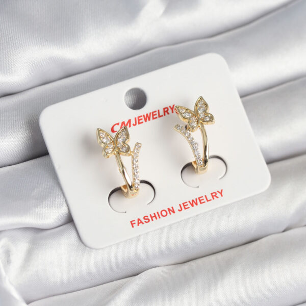 Gold Renk Zirkon Taşlı Kelebek Model Küpe