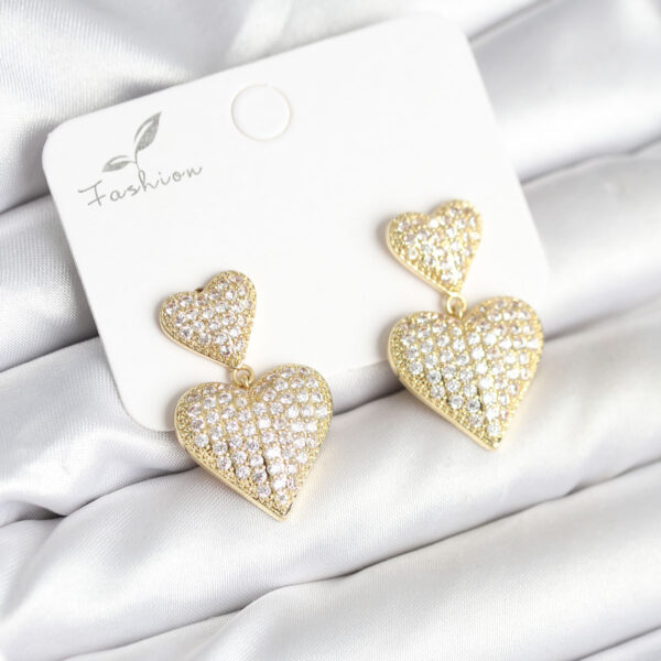 Kalp Model Zirkon Taşlı Gold Renk Küpe