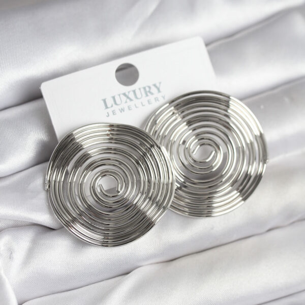 Gümüş Renk Circle Model Küpe