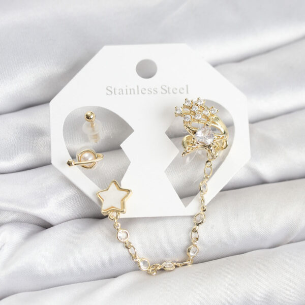 Gold Renk Yıldız Model Zincir Bağlantılı Ear Cuff Küpe Seti