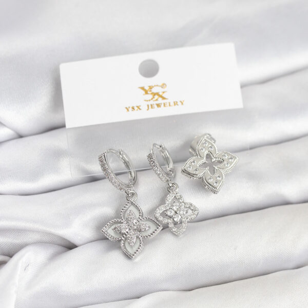 Gümüş Renk Yonca Model YSX Trio Küpe Seti