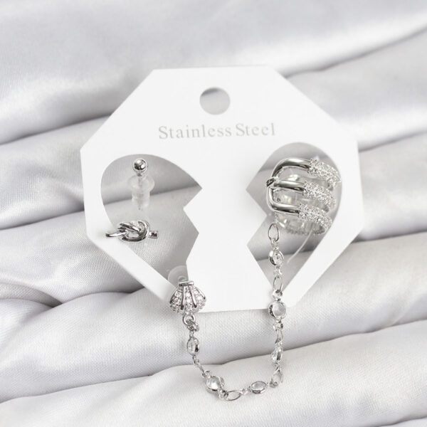 Gümüş Renk Sarmal Model Zincir Bağlantılı Ear Cuff Küpe Seti