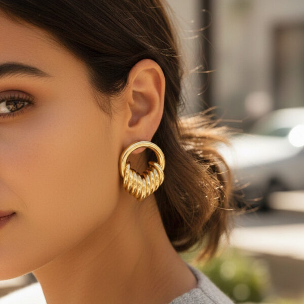 Gold Renk Halka Sarmal Model Vintage Küpe