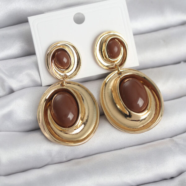 Kahverengi Sallantılı Damla Model Gold Renk Vintage Küpe