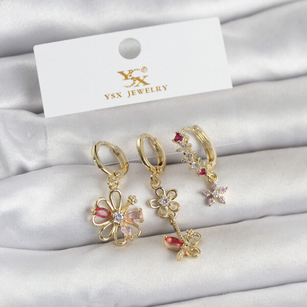 Gold Renk Çiçek Model 3'lü Küpe