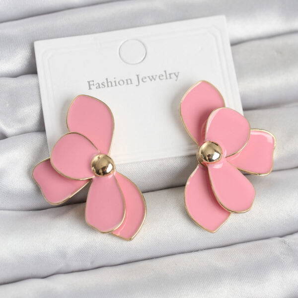 Pembe Mineli Lotus Model Küpe