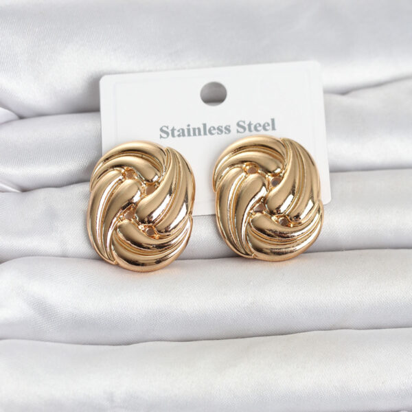 Çelik Gold Renk Motif Desen Model Küpe