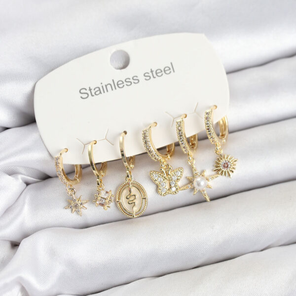 Çelik Gold Renk Zirkon Taşlı Charm Detaylı Küpe Seti
