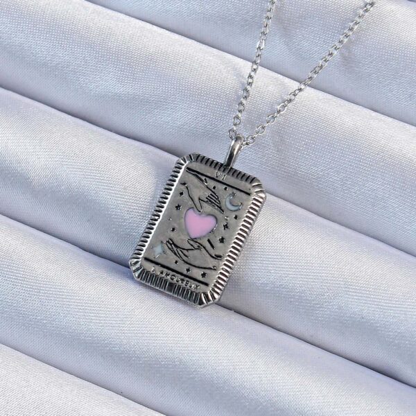 Çelik Zincir Eskitme Gümüş Renk Pembe Mineli Kalp Figürlü Tarot Kolye