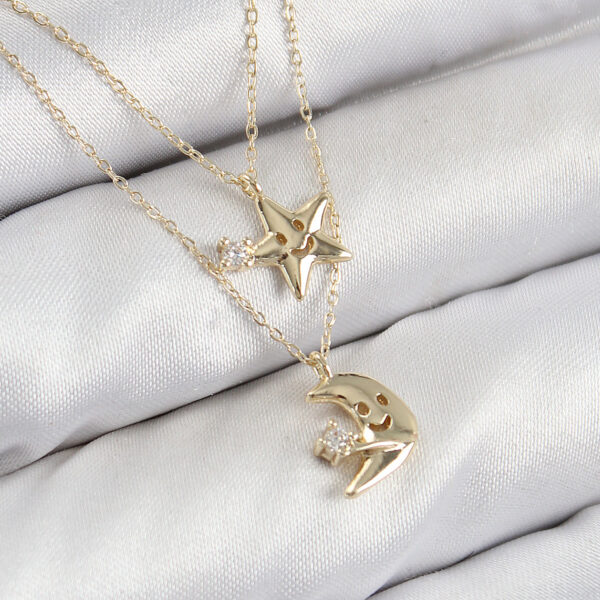 Zirkon Taşlı Yıldız Ve Ay Model Gold Renk Kolye