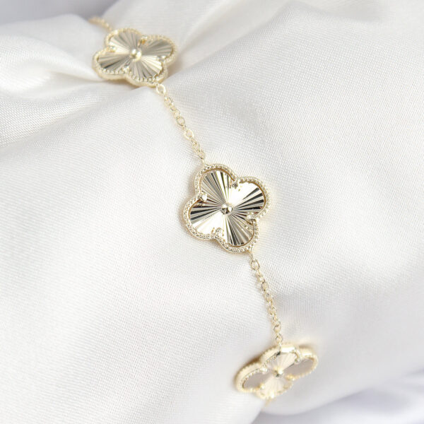 VIP Yonca Model Gold Renk Bileklik