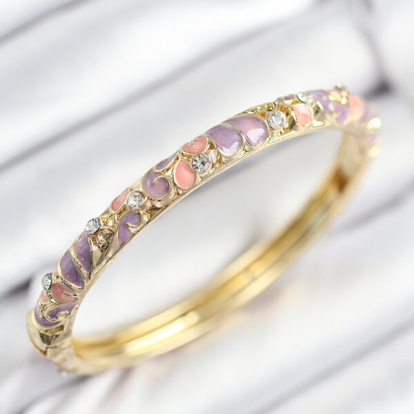 Mineli Zirkon Taşlı Pembe Mor Çiçek Motifli Gold Kelepçe