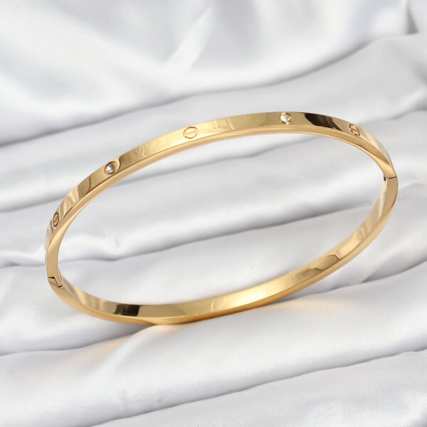 Çelik Gold Renk Zirkon Taşlı 65 mm İnce Kelepçe Bileklik