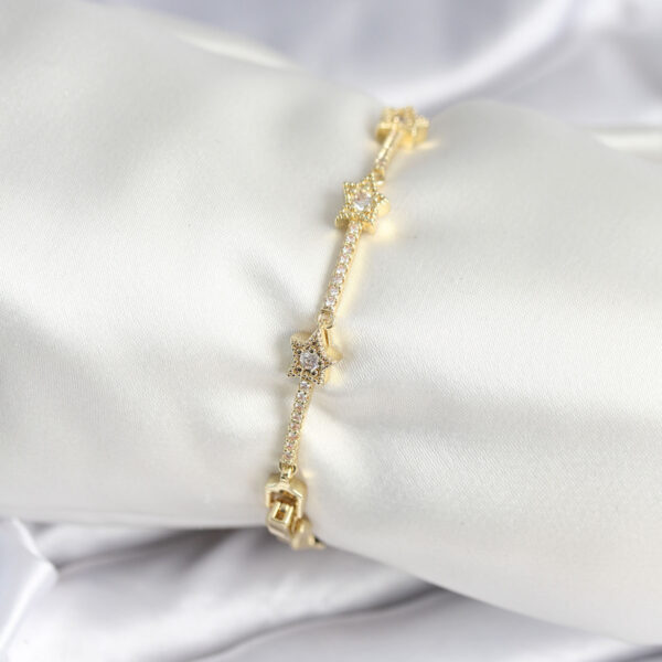 Gold Renk Halley Yıldız Model Bileklik