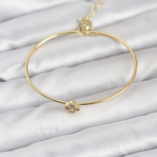 Zirkon Taşlı Yonca Model Gold Renk Bileklik