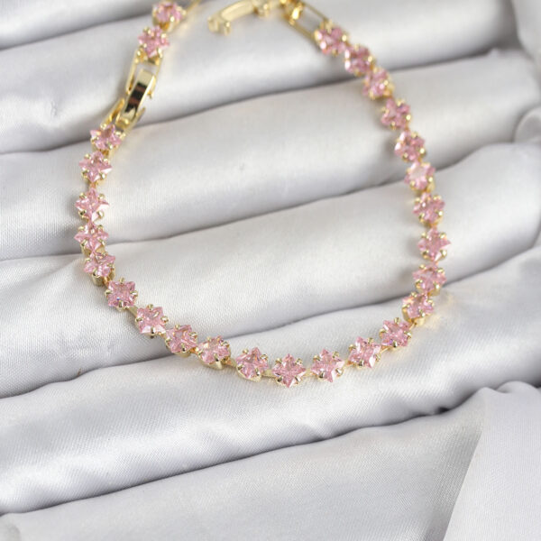 Pembe Kare Zirkon Taşlı Gold Renk Su Yolu Bileklik
