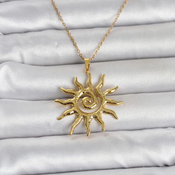 Çelik Gold Renk Bohem Güneş Model Kolye