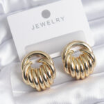 Gold Renk Sarmal Model Küpe