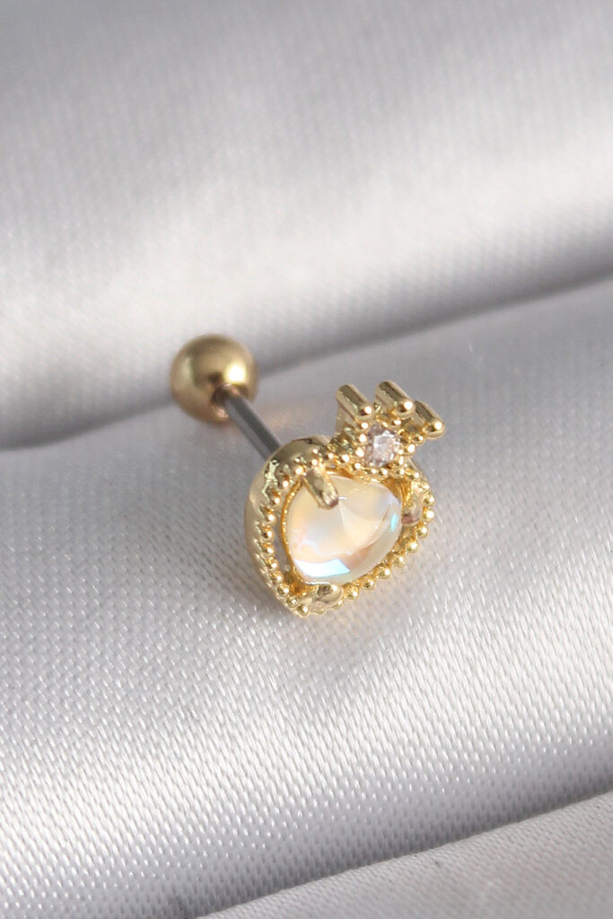 Çelik Gold Renk Beyaz Mineli Kalp Zirkon Taş Detaylı Taç Tragus Piercing
