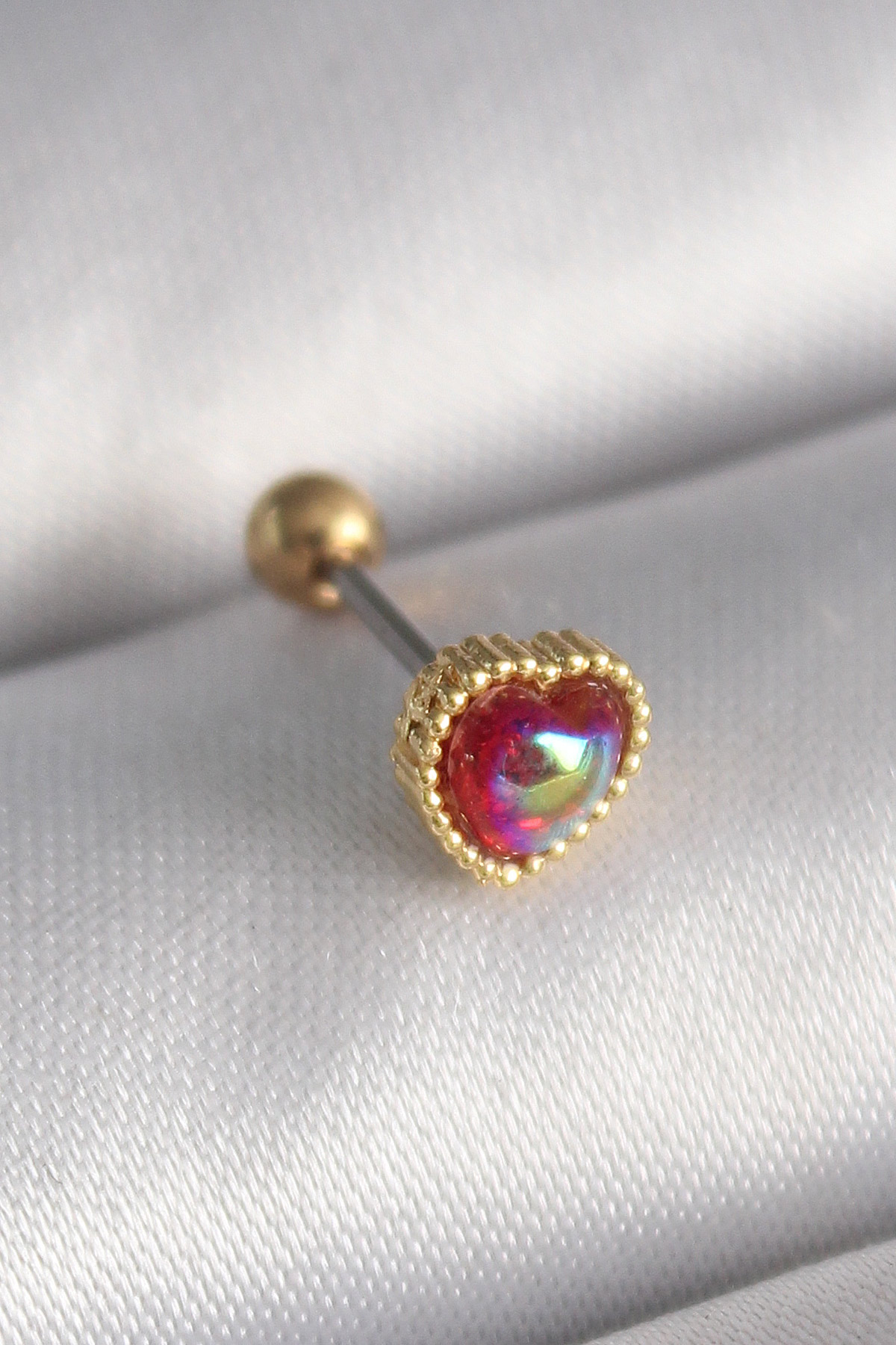 Çelik Gold Renk Kırmızı Mineli Kalp Tragus Piercing