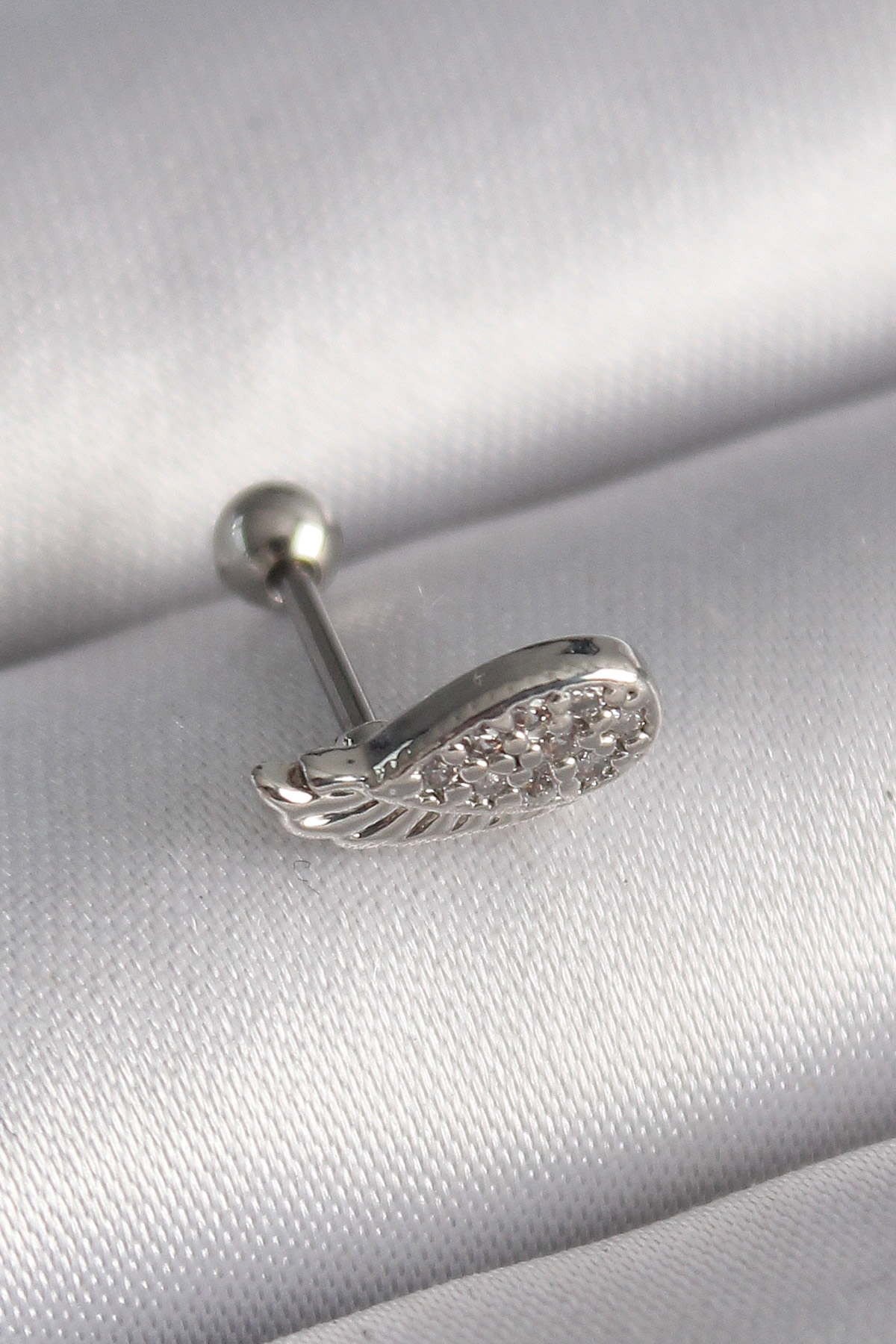 Çelik Gümüş Renk Zirkon Taşlı Kanat Tragus Piercing