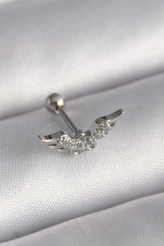 Çelik Gümüş Renk Zirkon Taş Detay Kanat Model Tragus Piercing