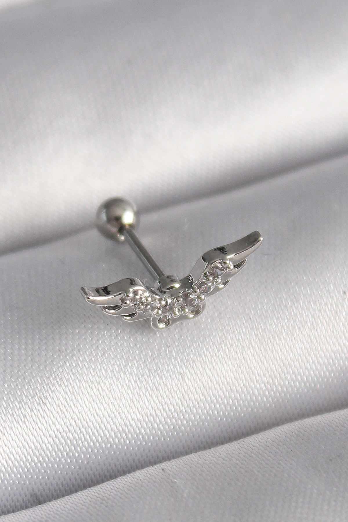 Çelik Gümüş Renk Zirkon Taş Detay Kanat Model Tragus Piercing