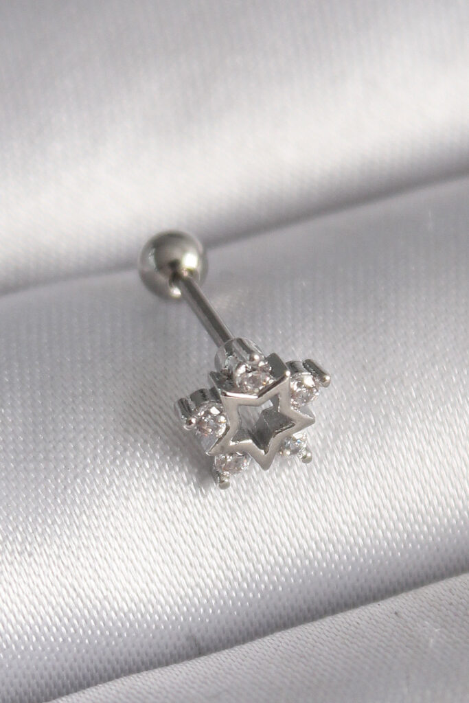 Çelik Gümüş Renk Zirkon Taşlı Yıldız Model Tragus Piercing