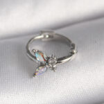 Çelik Gümüş Renk Zirkon Taşlı Kelebek Model Tragus Piercing
