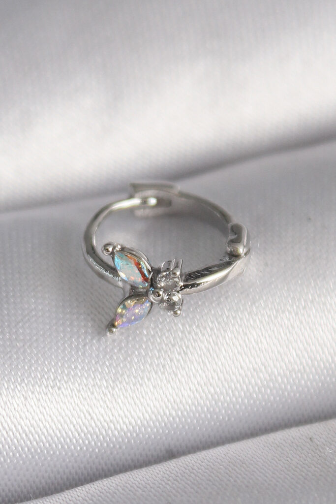 Çelik Gümüş Renk Zirkon Taşlı Kelebek Model Tragus Piercing