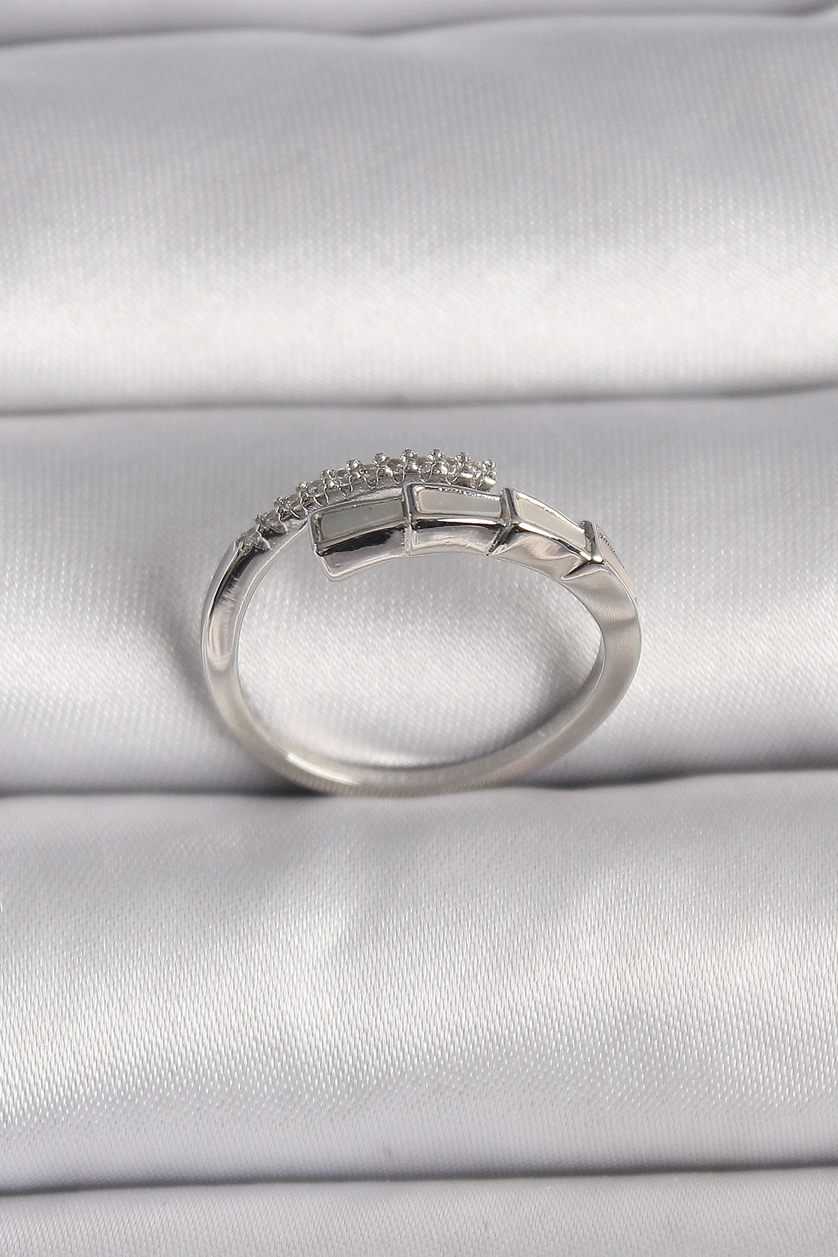 Gümüş Renk Zirkon Taşlı Yılan Model Ayarlanabilir Yüzük