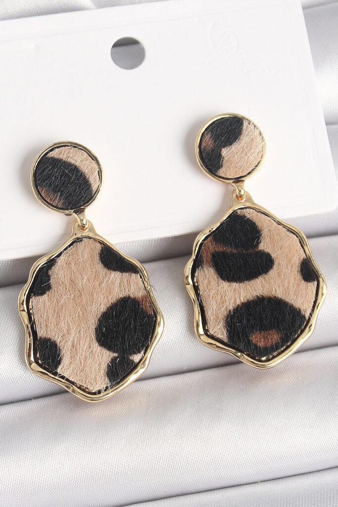 Gold Renk Sallantı Leopar Desen Plaka Model Küpe