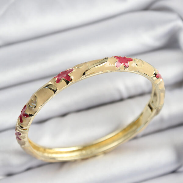 Mineli Pembe Ve Krem Çiçek Motifli Gold Renk Kelepçe