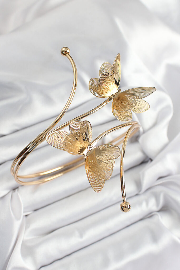 Kelebek Model Gold Renk Pazu Bileklik