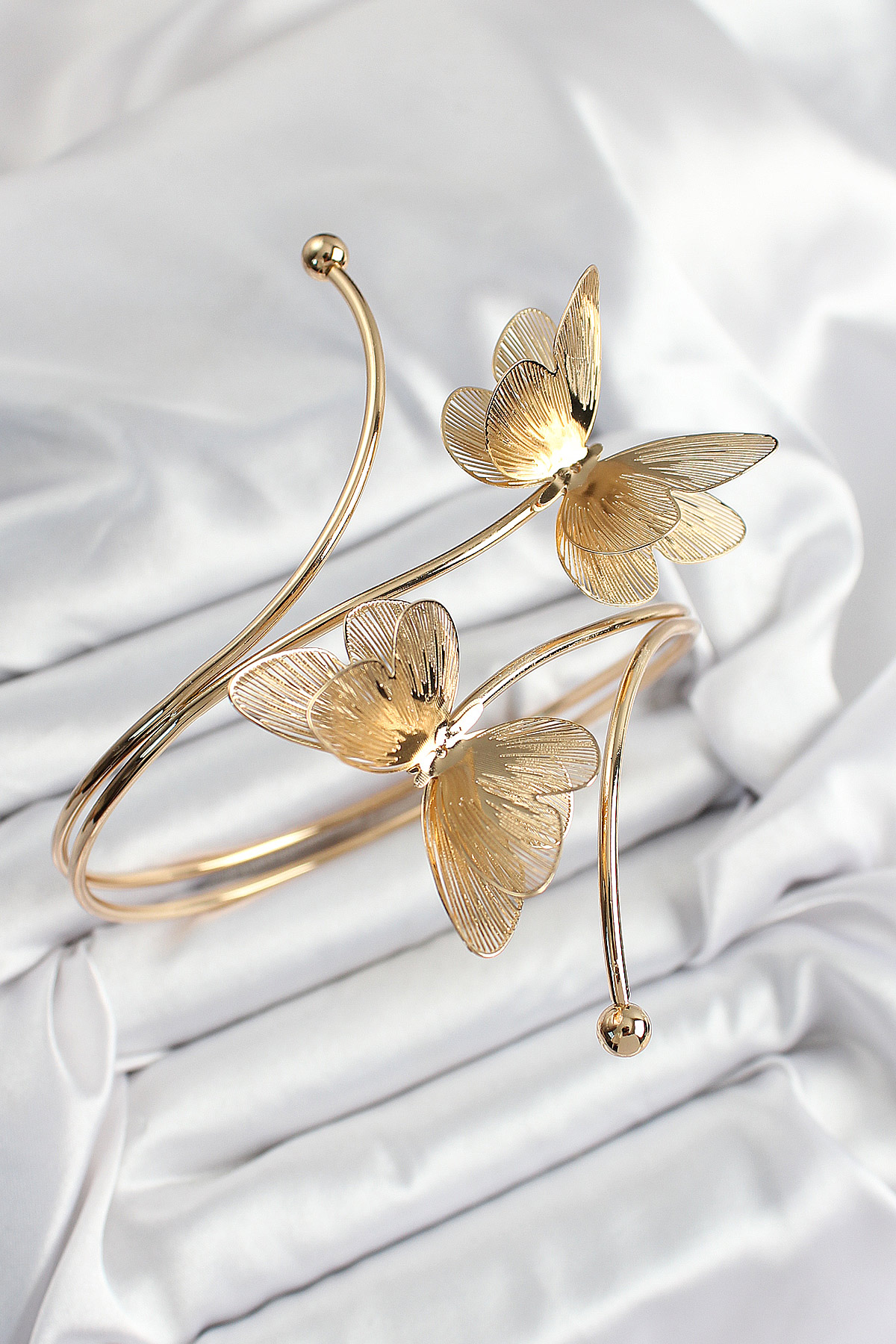 Kelebek Model Gold Renk Pazu Bileklik