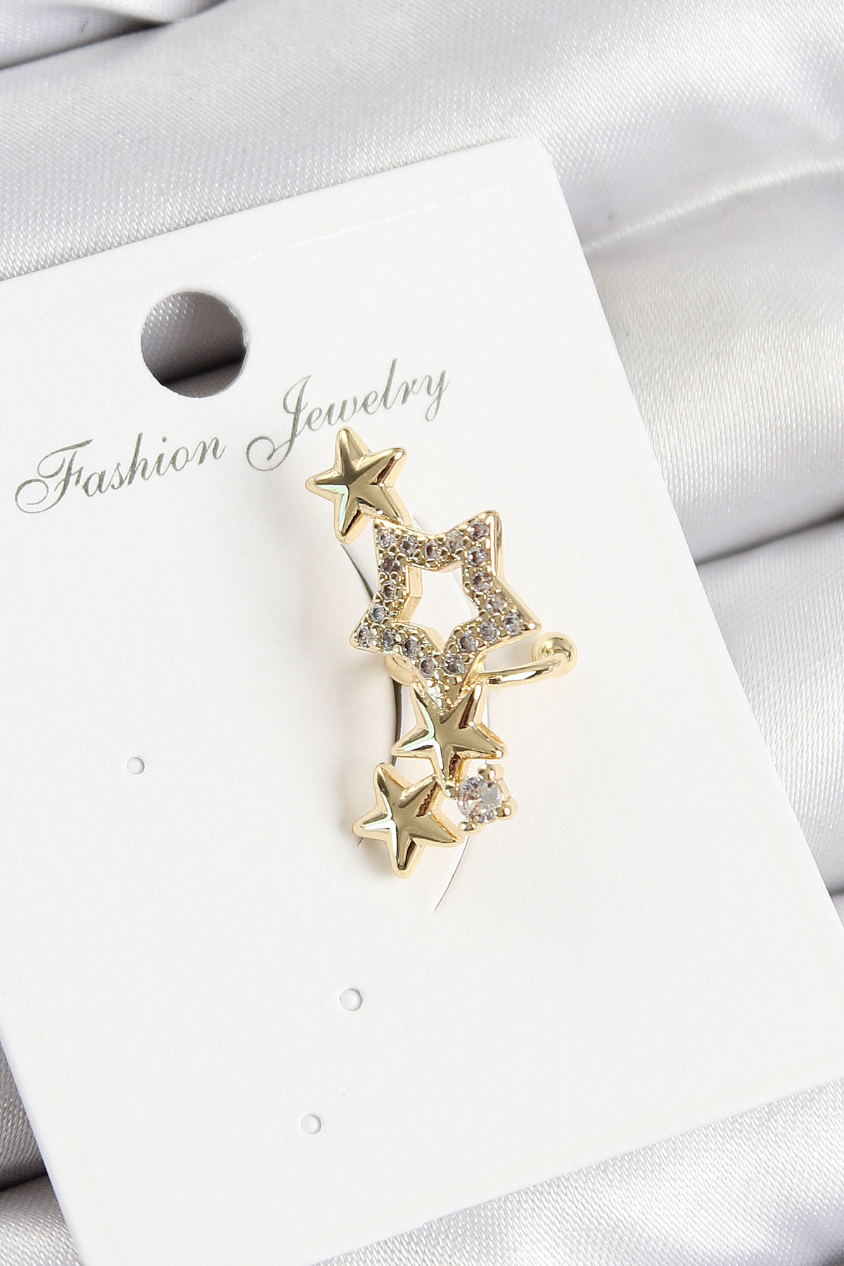 Zirkon Taşlı Yıldız Model Gold Renk Sağ Kıkırdak Küpe