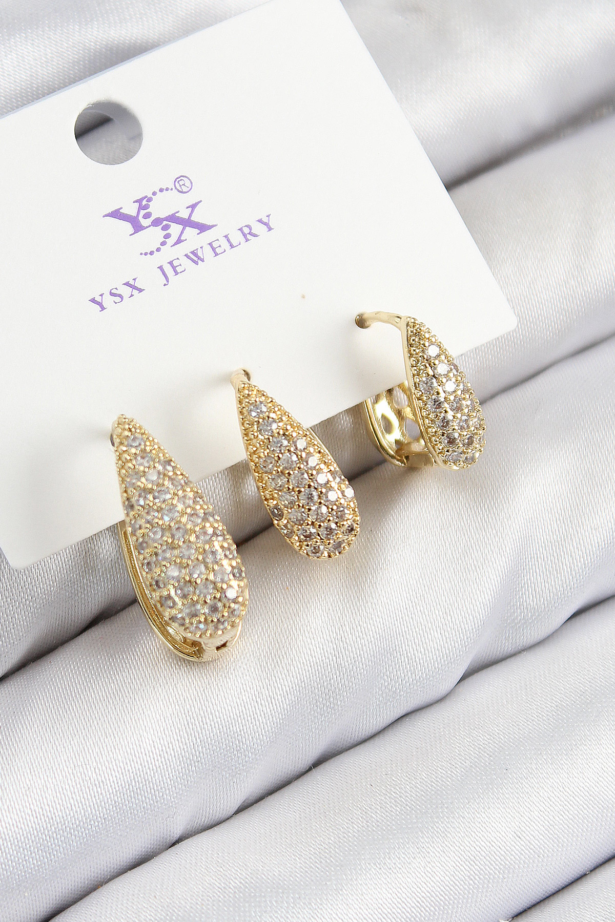 Zirkon Taşlı 3'lü Damla Model Gold Renk Küpe
