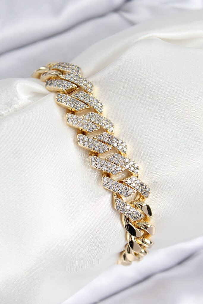 VIP Zirkon Taşlı Cuba Model Gold Renk Bileklik