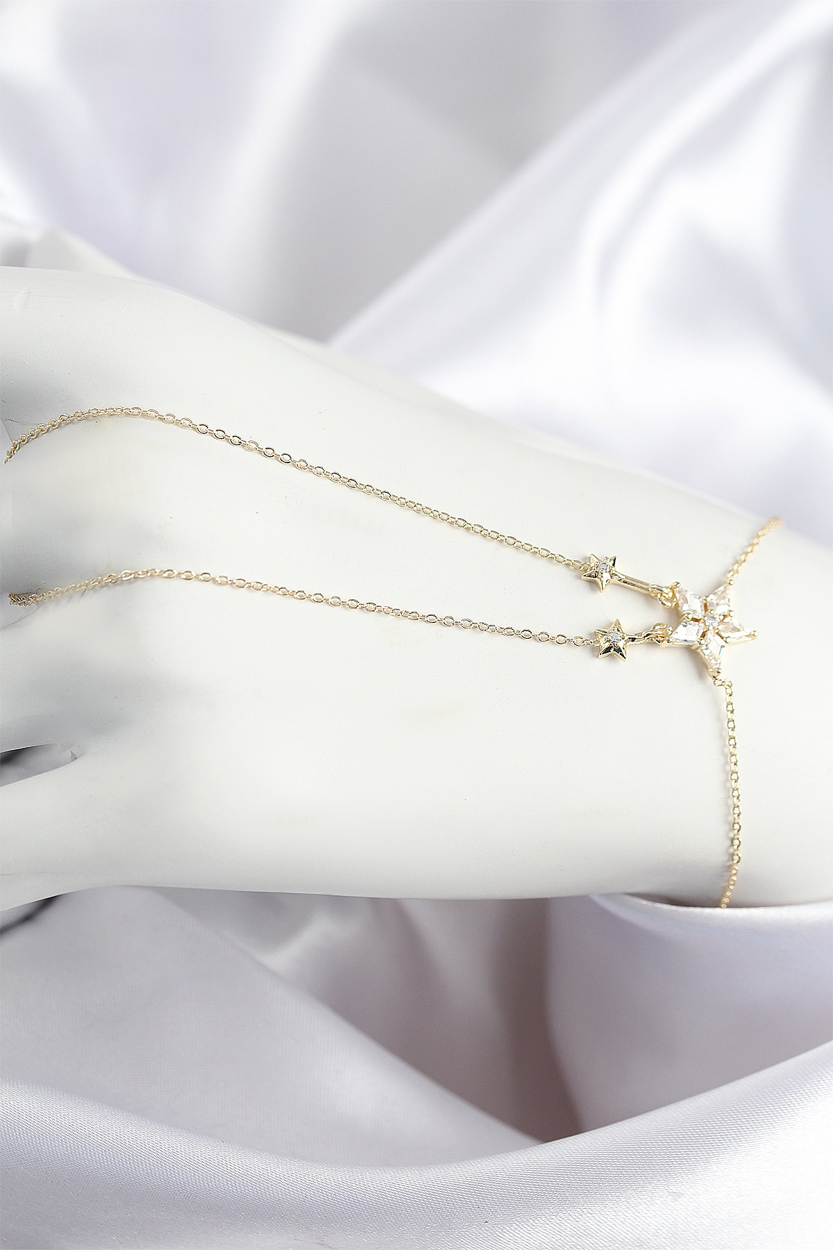 Zirkon Taşlı Yıldız Model Gold Renk Şahmeran