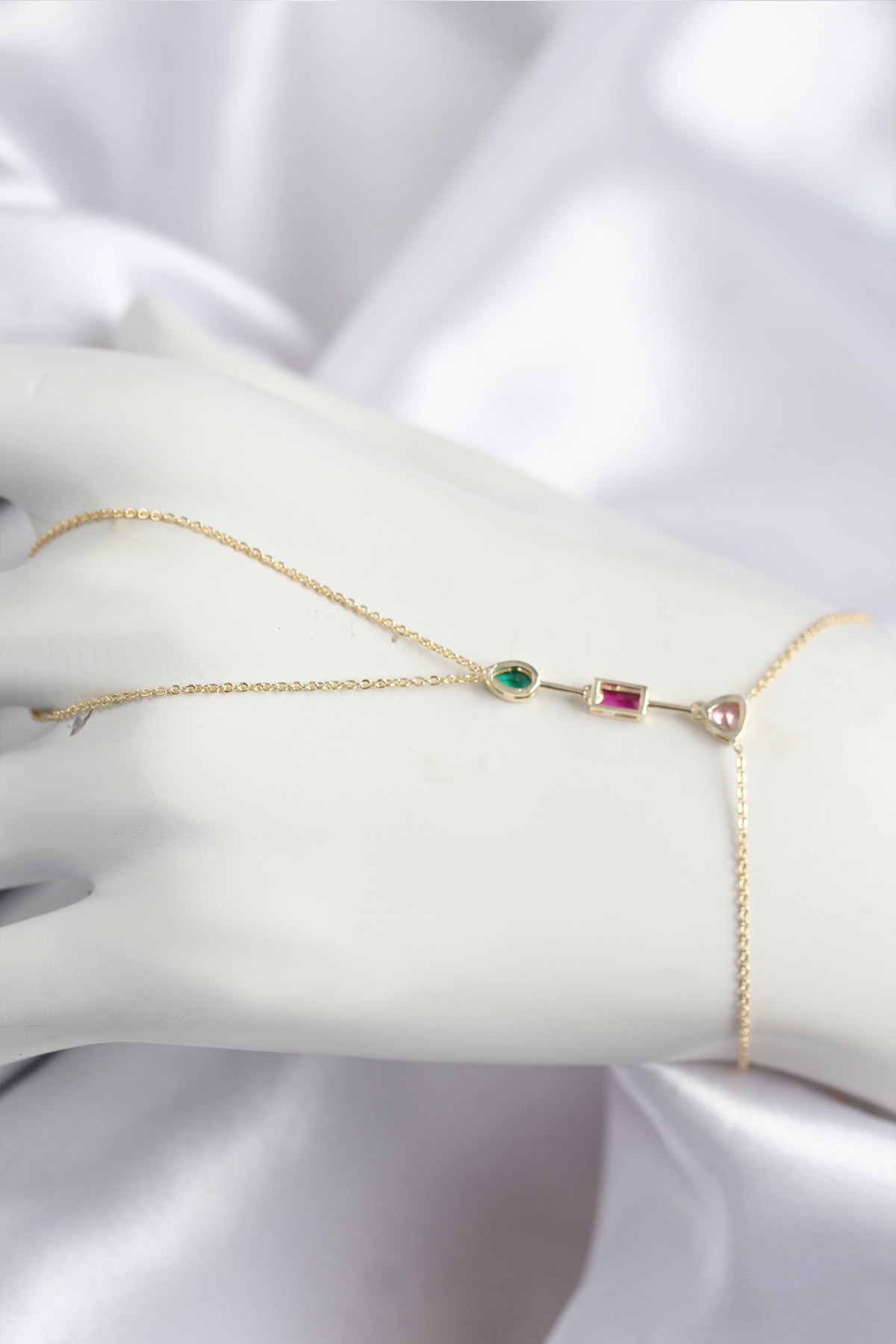 Renkli Zirkon Taşlı Model Gold Renk Şahmeran